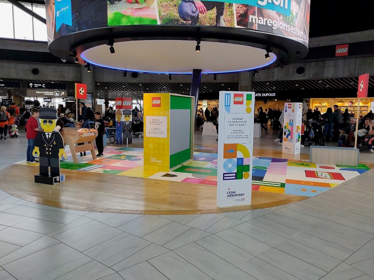 Une installation Lego pour l'A?�roport de Lyon - ATC Groupe